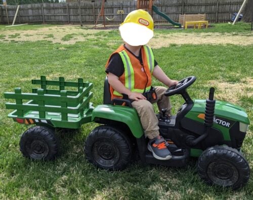 Tobbi 12V Electric Kids Ride-On Tractor with Trailer, Dark Green photo review