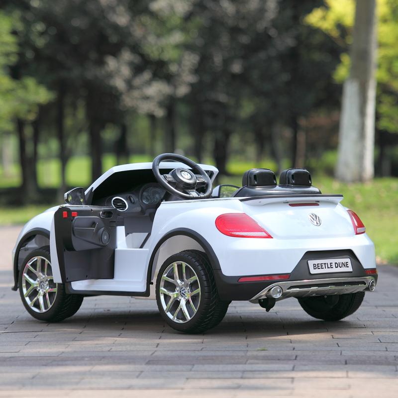 12V Licensed Volkswagen Beetle Dune Electric Cars for Kids with Remote Control, White TH17F0358 zj12