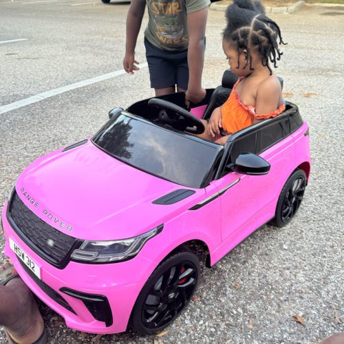 12V Licensed Land Rover VELAR Electric Toy Car, Battery Powered Kids Ride On Car with Parental Remote, Pink photo review