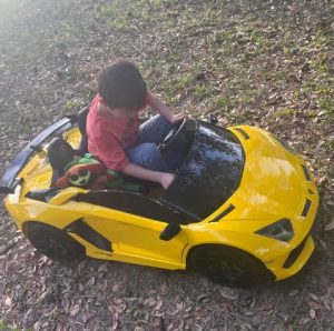 24V 2-Seat Licensed Lamborghini SVJ Drift Toy Car, Battery Operated Kids Ride On Car with Remote Control, Pearl Cotton Leather Seat photo review