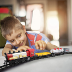 Nyeekoy Battery-Powered Electric Train Toys with Sounds Include Cars and Tracks for Kids 下载 20 1